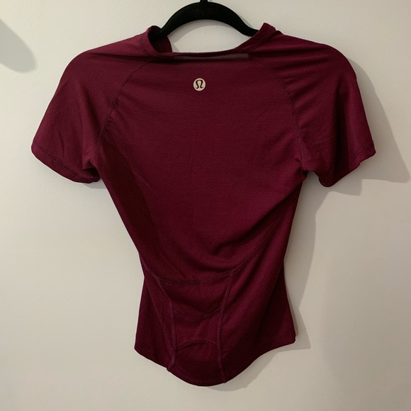 Lululemon Short Sleeve Athletic Top (XS/S) - Picture 2 of 2